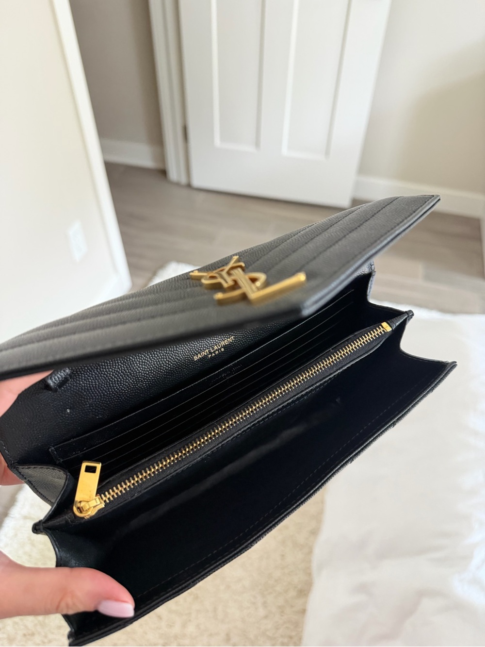 Saint Laurent Black Chevron YSL Logo Wristlet with Gold Hardware - Picture 2 of 6